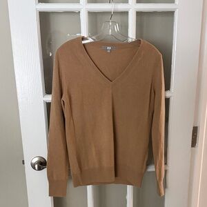 Uniqlo Camel Cashmere V-Neck Sweater size M